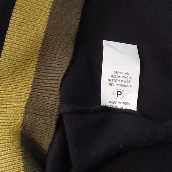 Anthropologie Blank London. Festive Black Sweater with Patterned Sleeves. XL - Picture 8 of 8